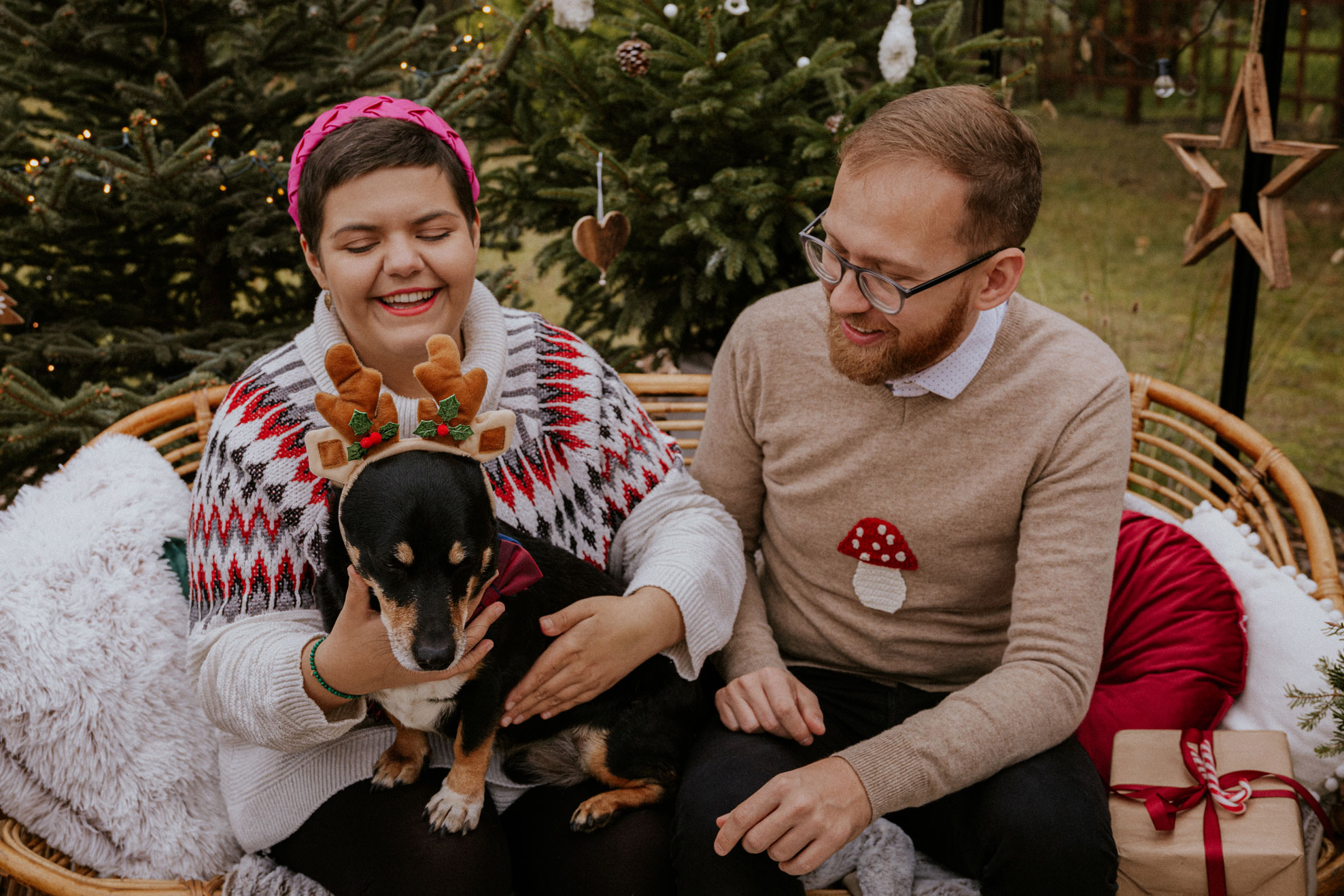 sesja świąteczna w z psem w studio fotograficznym w Poznaniu